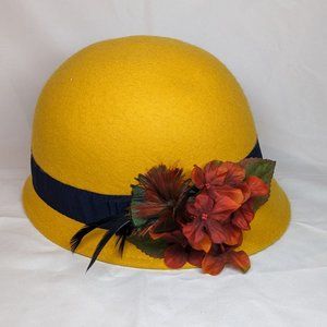 Flapper girls inspired 1920's style felt hat